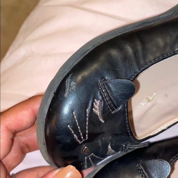 Shoes - Picture 3 of 4